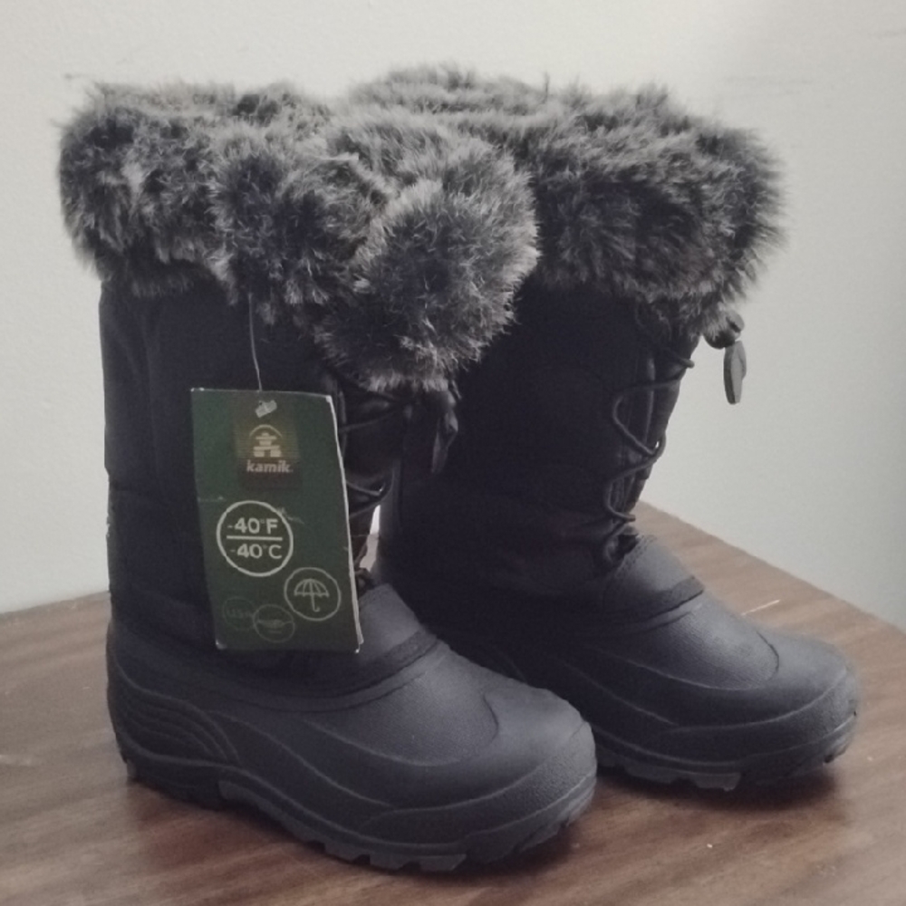 Kamik Black Snow Boots with Plush Fur